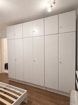 Ponúkame na prenájom 2-izbový byt s balkónom o výmere 52m2. 