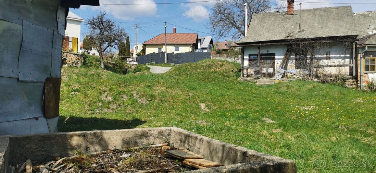 Stavebny pozemok na predaj v hornej zastavanej casti obce ZL