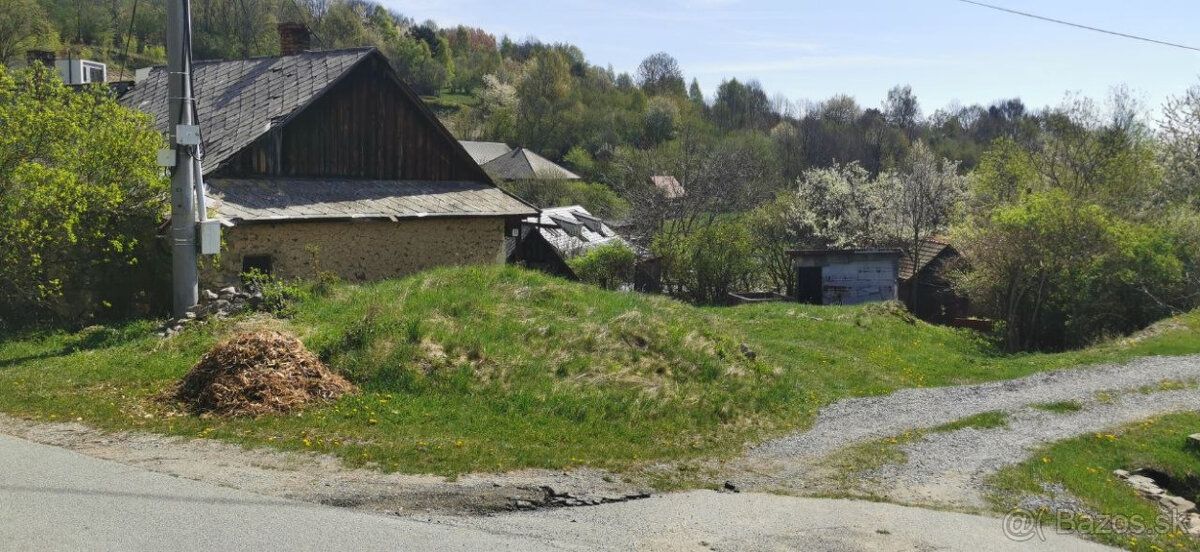 Stavebny pozemok na predaj v hornej zastavanej casti obce ZL