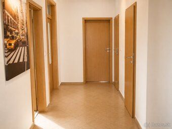 Ponúkame na prenájom 2-izbový byt o výmere 62m² na 1 poschod