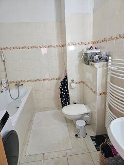 NA PREDAJ: Moderný 3-izbový byt s loggiou (74 m²) – Bytový k