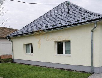 Ponúkame na predaj po komplexnej rekonštrukcii rodinný dom v
