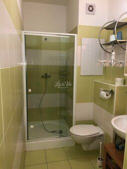 Ponúkame Vám na predaj zariadený a klimatizovaný apartmán - 