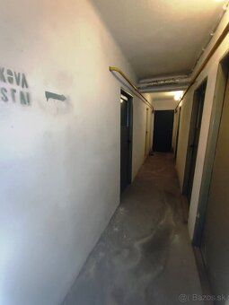 Ponuka - na predaj 3 izbový byt s balkónom s garážou a záhra