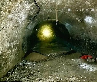 Ponúkame na predaj jedinečný pozemok s vlastným jazerom.
Poz