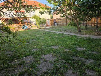 Exkluzívne ponúkam na predaj pekný,svetlý, moderný a zrekonš