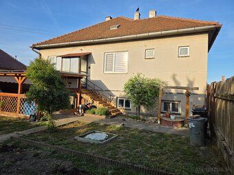 Exkluzívne ponúkam na predaj pekný,svetlý, moderný a zrekonš