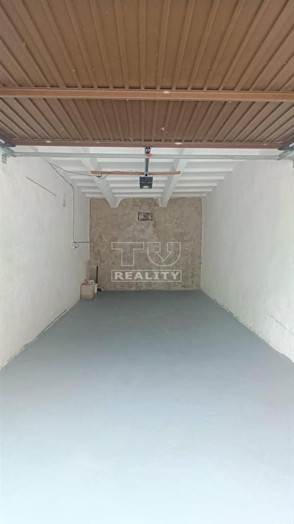 TUreality ponúka na predaj zrekonštruovanú panelovú garáž na