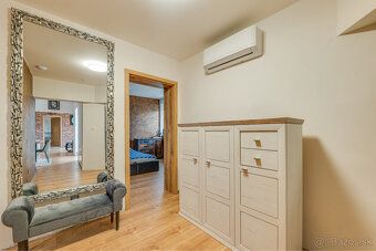 Typ: Rodinný dom Ulica: Bystrická 17 Obec: Košice-Pereš
​​In