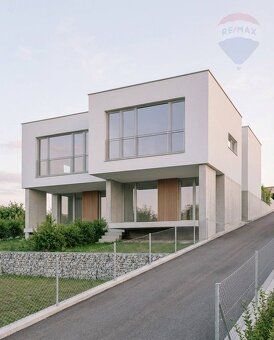 Exkluzívne iba u nás.
Realitná kancelária REMAX ponúka na pr