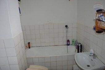 Realitná kancelária REMAX ponúka exkluzívne na predaj rodinn