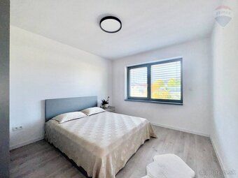 Realitná kancelária RE/MAX ponúka bývanie v priestrannom dom