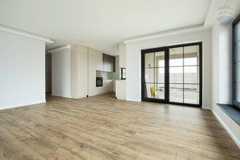 Realitná kancelária RE/MAX ponúka bývanie v priestrannom dom