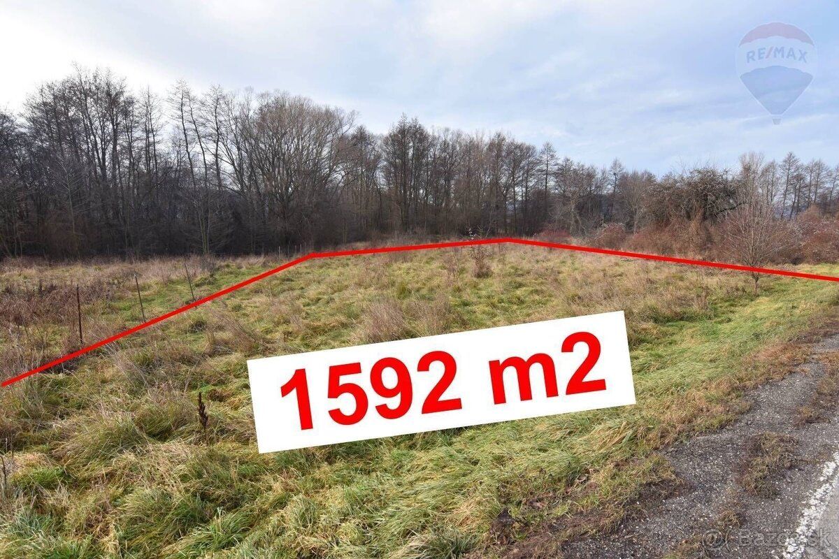 Ponúkame na PREDAJ slnečný pozemok o výmere 1592 m2 v katast