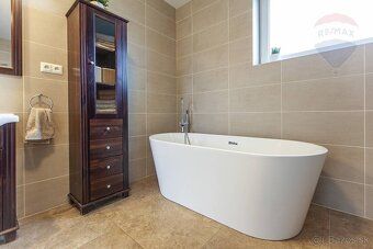 Realitná kancelária RE/MAX Mr&Mrs Vám vo výhradnom zastúpení