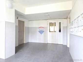 **REZERVOVANÉ****REZERVOVANÉ**
Realitná kancelária RE/MAX Gr