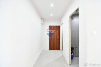 **REZERVOVANÉ****REZERVOVANÉ**
Realitná kancelária RE/MAX Gr