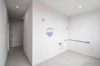 **REZERVOVANÉ****REZERVOVANÉ**
Realitná kancelária RE/MAX Gr