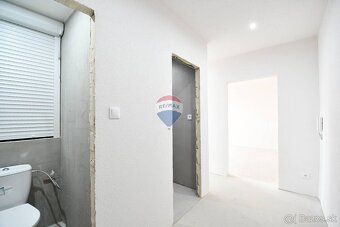 **REZERVOVANÉ****REZERVOVANÉ**
Realitná kancelária RE/MAX Gr