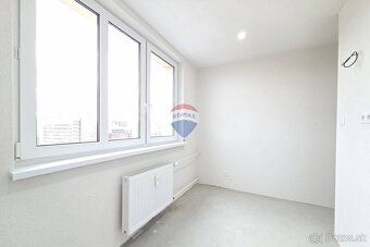 **REZERVOVANÉ****REZERVOVANÉ**
Realitná kancelária RE/MAX Gr