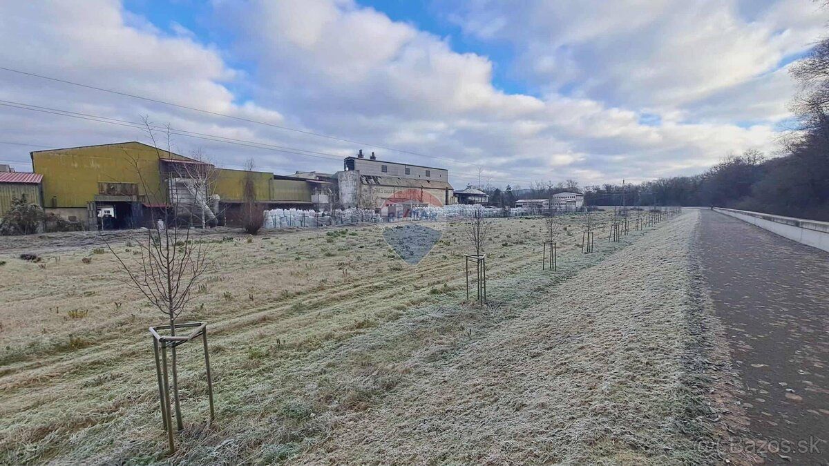 Realitná kancelária RE/MAX Vám ponúka na predaj pozemok v Ba