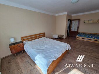 🏡 Ponúkame na predaj priestranný poschodový rodinný dom 📍 Lo