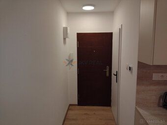JKV REAL ponúka na predaj garónku o výmere 20m2 v obci Šalgo