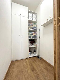Cena: 235.000 € Úžitková plocha: 70 m² | 6. poschodie | Logg