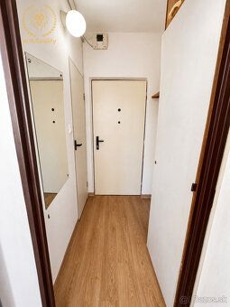 🔥 NA PREDAJ – 1-IZBOVÝ BYT | 36 m² + LODŽIA + PIVNICA | TREN