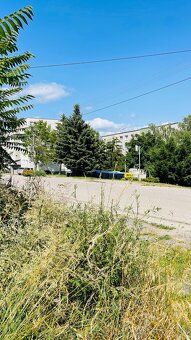 Na predaj ponúkame 2,5árový pozemok cca obdĺžnikového tvaru 