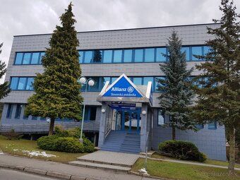 Ponúkame reprezentatívne priestory pre sídlo firmy ,obchodné