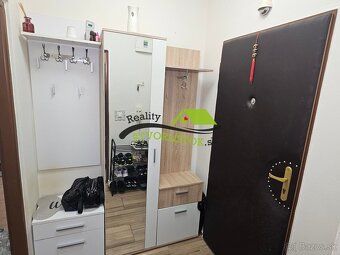 Ponúkame Vám na predaj útulný 1-izbový byt v Senici na ulici