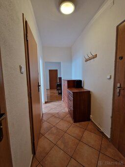 Ponúkame na predaj priestranný 3-izbový byt (72 m²) na Štúro