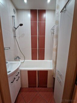 Ponúkame na predaj priestranný 3-izbový byt (72 m²) na Štúro