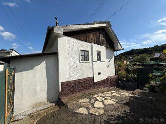 Vo výhradnom zastúpení ponúkame na predaj murovanú záhradnú 