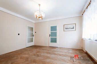 Ponúkame na predaj nepodpivničený rodinný dom v tichej a prí