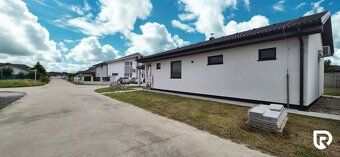 RADO | Zariadená novostavba v žiadanej lokalite Tri Vody – l