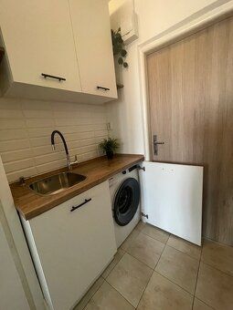 Ponúkam na prenájom garsónku na ul. Vilová 323 , Bratislava 