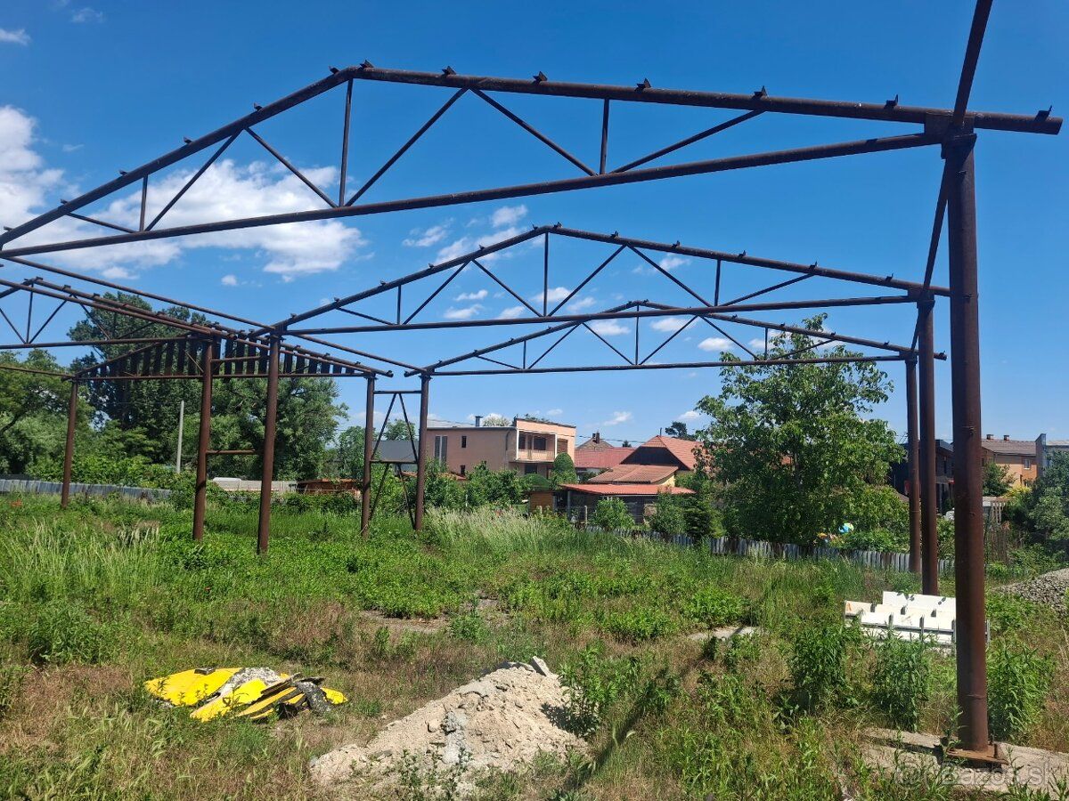 Ponúkam na predaj konštrukciu z haly. Rozmer 10x30.