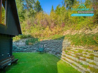 🌿 CHATA S BAZÉNOM POD LESOM | 670 m² POZEMOK | NOVÁ KELČA – 