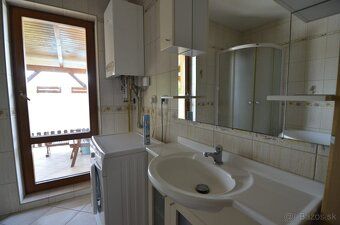 V exkluzívnom zastúpení majiteľa ponúkame na predaj rodinný 