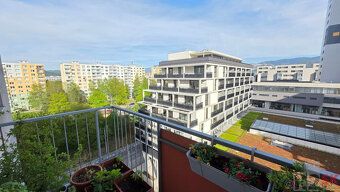 Lokalita : Žilina - Vlčince 2 The CUBE Sekcia : predaj Druh 