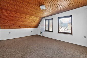 Exkluzívne iba u nás!
RK REMAX ponúka na predaj 3‑izbový rod