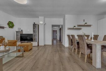 Typ: Rodinný dom Ulica: Pri lesíku Obec: Hrubá Borša
Wealth 