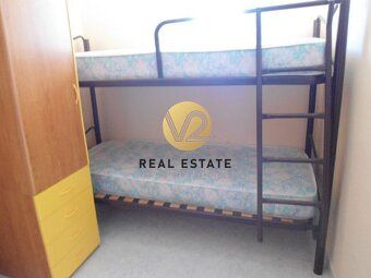 Stanislava Hoppe +421 910 318 899 e-mail:
 V2 Real Estate po
