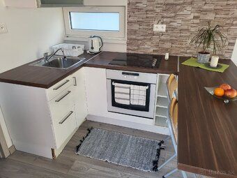 Predam Tiny house priamo pri jazere v obci Jakubov - nová št