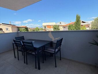 Typ: 3-izbový byt Ulica: Vir Obec: Vir
Moderný apartmán na p