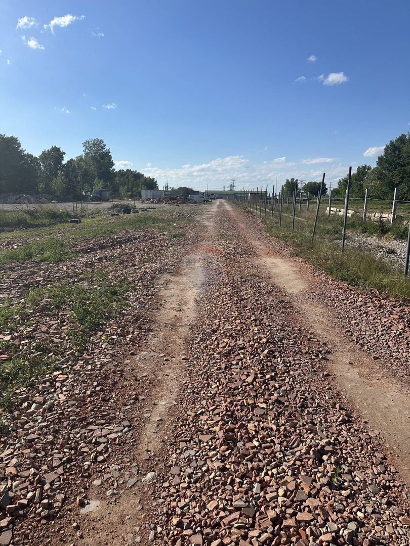 Predaj pozemku 1019 m2 Gabčíkovo
Realitná kancelária RE/MAX 