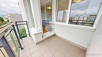 Ponúkame Vám priestranný 3-izbový byt (113 m²) s loggiou a p