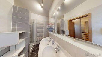 Ponúkame Vám priestranný 3-izbový byt (113 m²) s loggiou a p